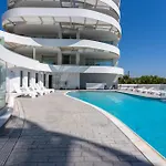 Starlet 1Bedroom Apt W Pool And Balcony In Larnaca