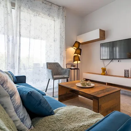 Starlet 1Bedroom Apt W Pool And Balcony In Larnaca 라르나카