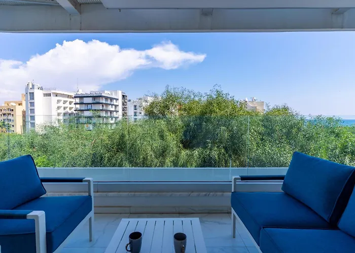 Starlet 1-br W Pool & Balcony In Larnaca