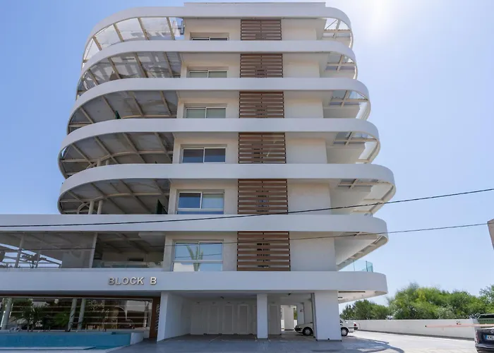 דירה Starlet 1-br W Pool & Balcony In